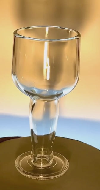 Functional, durable, and elegant wine glasses. Perfect for family get-togethers, soirées, or just about any occasion where you can impress your guests.